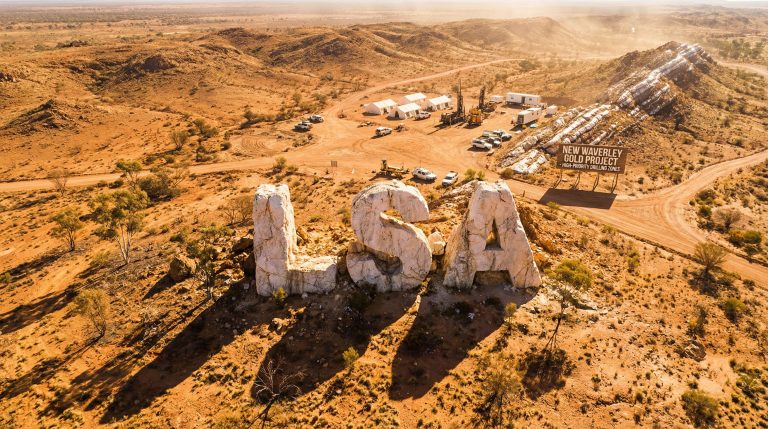 Lachlan Star Ltd-LSA-New Waverley Gold Project desert view.