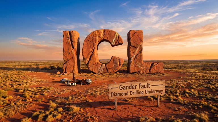Iceni Gold Ltd-ICL-Gander Fault diamond drilling desert landscape